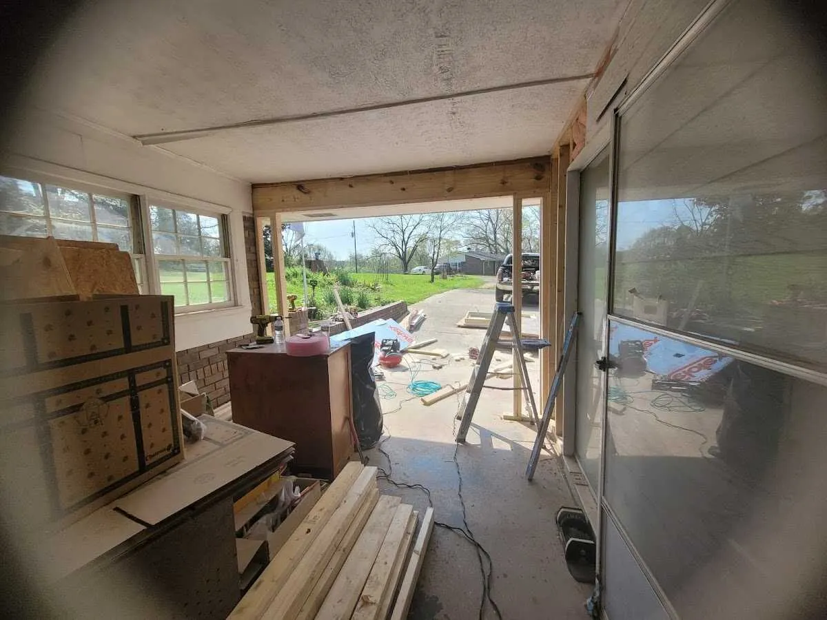 Air movers and dehumidifier for Drying & Dehumidification in Wakefield